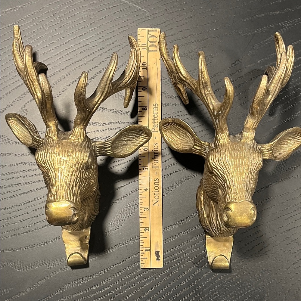 Pair of Brass tone Deer Head Wall Hooks - Picture 6 of 8